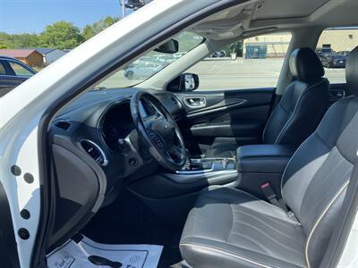 2017 INFINITI QX60 - Photo 12 - Morgantown, WV 26505