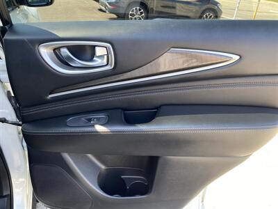 2017 INFINITI QX60 - Photo 21 - Morgantown, WV 26505