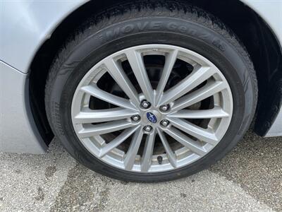 2015 Subaru Impreza 2.0i Limited   - Photo 9 - Morgantown, WV 26505