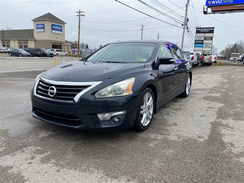 2013 Nissan Altima 3.5 SV  