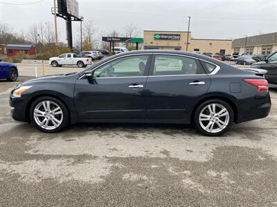 2013 Nissan Altima 3.5 SV   - Photo 9 - Morgantown, WV 26505