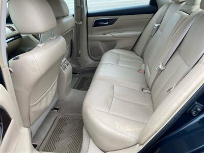 2013 Nissan Altima 3.5 SV   - Photo 15 - Morgantown, WV 26505