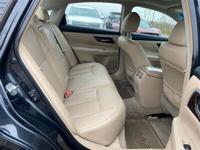 2013 Nissan Altima 3.5 SV   - Photo 18 - Morgantown, WV 26505