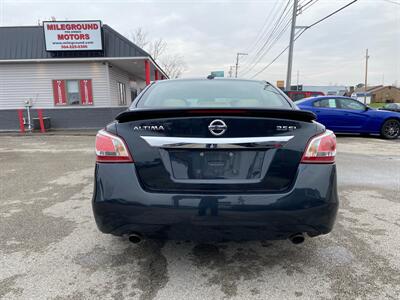 2013 Nissan Altima 3.5 SV   - Photo 6 - Morgantown, WV 26505