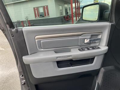2016 RAM 1500 SLT   - Photo 12 - Morgantown, WV 26505