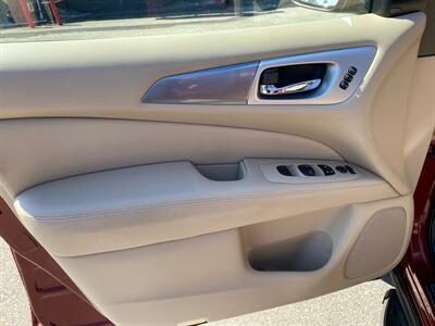 2020 Nissan Pathfinder SL   - Photo 13 - Morgantown, WV 26505