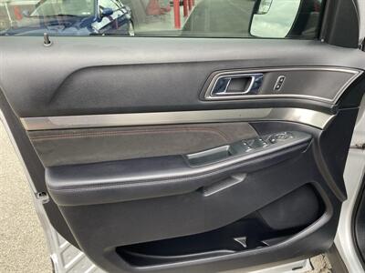 2018 Ford Explorer XLT - Photo 13 - Morgantown, WV 26505