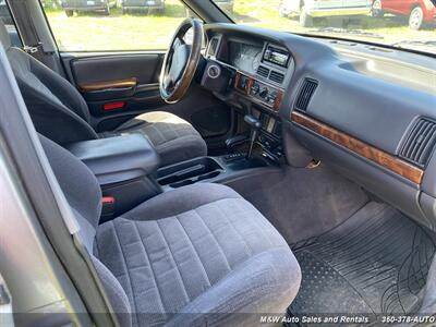 1998 Jeep Grand Cherokee Laredo   - Photo 3 - Friday Harbor, WA 98250