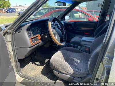 1998 Jeep Grand Cherokee Laredo   - Photo 2 - Friday Harbor, WA 98250