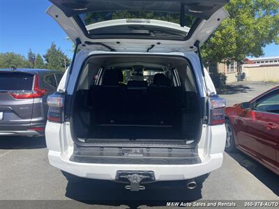 2017 Toyota 4Runner SR5 - Photo 9 - Friday Harbor, WA 98250