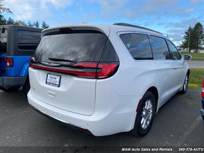 2022 Chrysler Pacifica Touring L   - Photo 4 - Friday Harbor, WA 98250