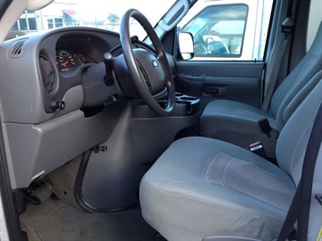 2006 Ford E-Series Wagon E-350 SD XLT   - Photo 3 - Friday Harbor, WA 98250