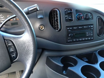 2006 Ford E-Series Wagon E-350 SD XLT   - Photo 4 - Friday Harbor, WA 98250