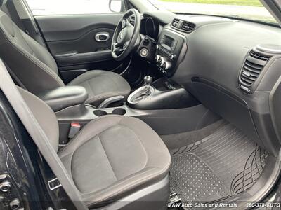 2016 Kia Soul LX   - Photo 5 - Friday Harbor, WA 98250
