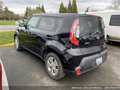 2016 Kia Soul LX   - Photo 2 - Friday Harbor, WA 98250