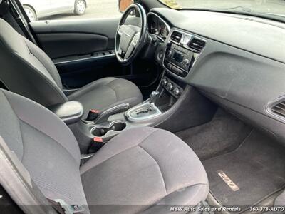 2013 Chrysler 200 Touring   - Photo 8 - Friday Harbor, WA 98250