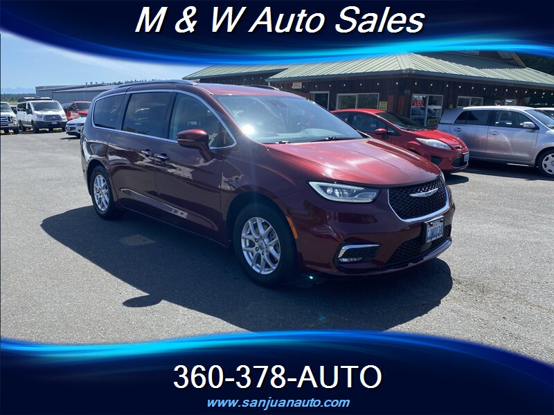 2021 Chrysler Pacifica Touring L's photo