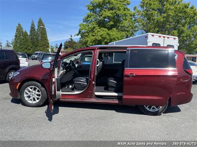 2021 Chrysler Pacifica Touring L   - Photo 4 - Friday Harbor, WA 98250