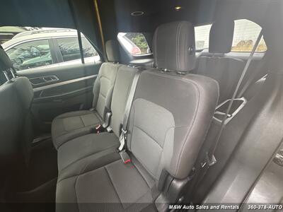 2017 Ford Explorer XLT   - Photo 5 - Friday Harbor, WA 98250