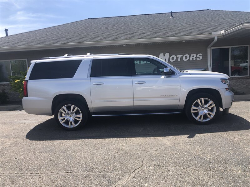 2017 Chevrolet Suburban Premier   - Photo 1 - Owatonna, MN 55060