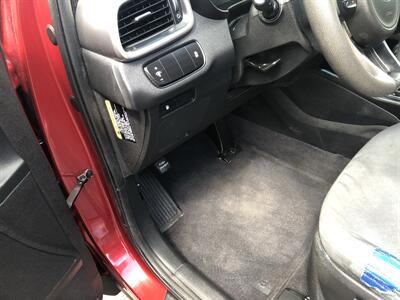 2016 Kia Sorento LX V6   - Photo 15 - Owatonna, MN 55060