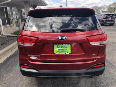 2016 Kia Sorento LX V6   - Photo 7 - Owatonna, MN 55060