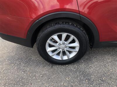 2016 Kia Sorento LX V6   - Photo 10 - Owatonna, MN 55060