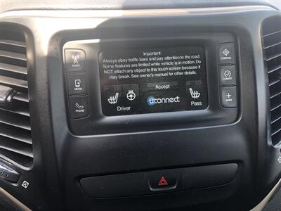 2016 Jeep Cherokee Latitude   - Photo 28 - Owatonna, MN 55060