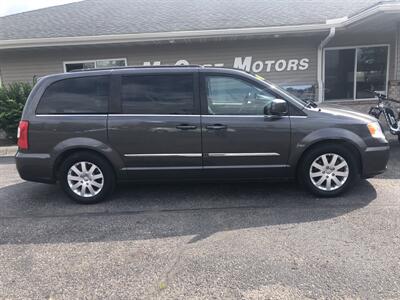 2015 Chrysler Town & Country Touring   - Photo 1 - Owatonna, MN 55060