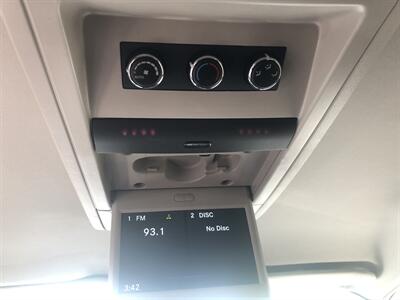2015 Chrysler Town and Country Touring   - Photo 37 - Owatonna, MN 55060