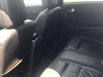 2011 Ford Escape Limited   - Photo 9 - Owatonna, MN 55060
