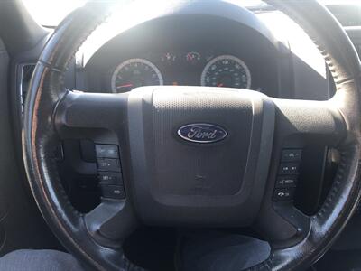 2011 Ford Escape Limited   - Photo 29 - Owatonna, MN 55060