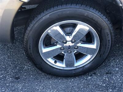 2011 Ford Escape Limited   - Photo 12 - Owatonna, MN 55060