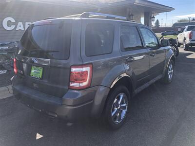 2011 Ford Escape Limited   - Photo 10 - Owatonna, MN 55060