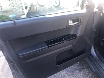 2011 Ford Escape Limited   - Photo 19 - Owatonna, MN 55060