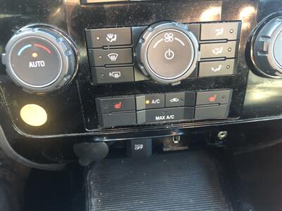 2011 Ford Escape Limited   - Photo 25 - Owatonna, MN 55060