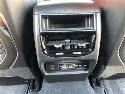 2024 Jeep Grand Cherokee Overland   - Photo 25 - Owatonna, MN 55060
