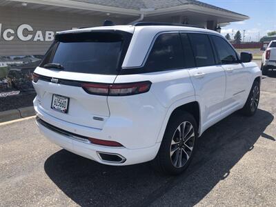 2024 Jeep Grand Cherokee Overland   - Photo 11 - Owatonna, MN 55060