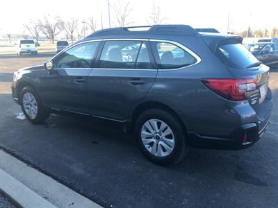 2018 Subaru Outback 2.5i   - Photo 6 - Owatonna, MN 55060