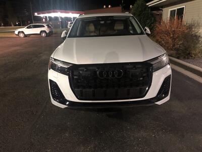 2025 Audi Q7 quattro Premium Plus 45 TFSI   - Photo 2 - Owatonna, MN 55060