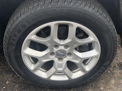 2015 Jeep Renegade Latitude   - Photo 14 - Owatonna, MN 55060