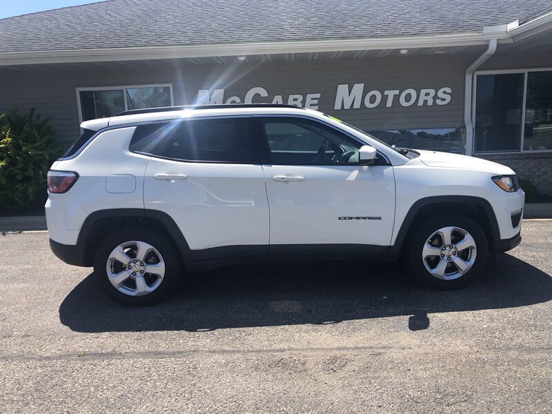 2019 Jeep Compass Latitude   - Photo 1 - Owatonna, MN 55060