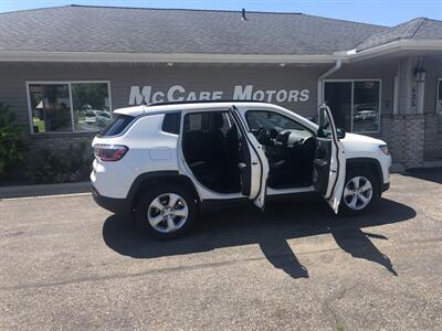 2019 Jeep Compass Latitude   - Photo 17 - Owatonna, MN 55060