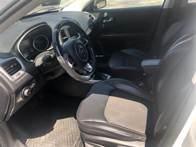 2019 Jeep Compass Latitude   - Photo 12 - Owatonna, MN 55060