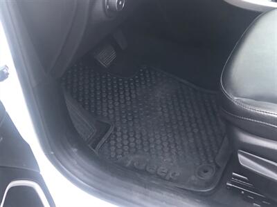 2019 Jeep Compass Latitude   - Photo 14 - Owatonna, MN 55060