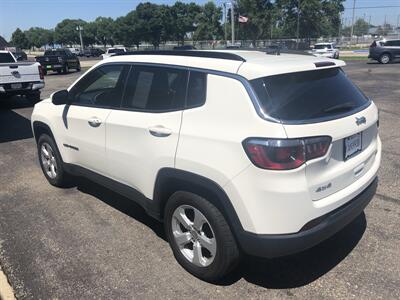 2019 Jeep Compass Latitude   - Photo 6 - Owatonna, MN 55060