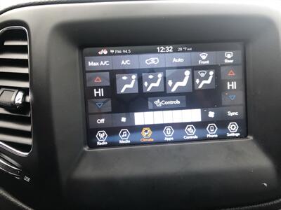 2019 Jeep Compass Latitude   - Photo 50 - Owatonna, MN 55060