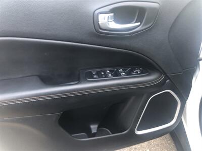 2019 Jeep Compass Latitude   - Photo 16 - Owatonna, MN 55060