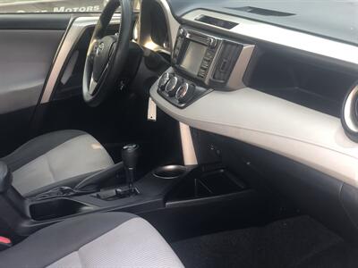 2015 Toyota RAV4 LE   - Photo 15 - Owatonna, MN 55060
