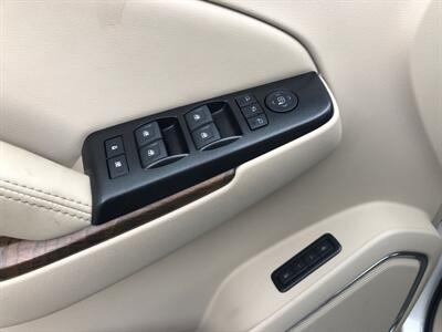 2019 GMC Yukon Denali   - Photo 18 - Owatonna, MN 55060